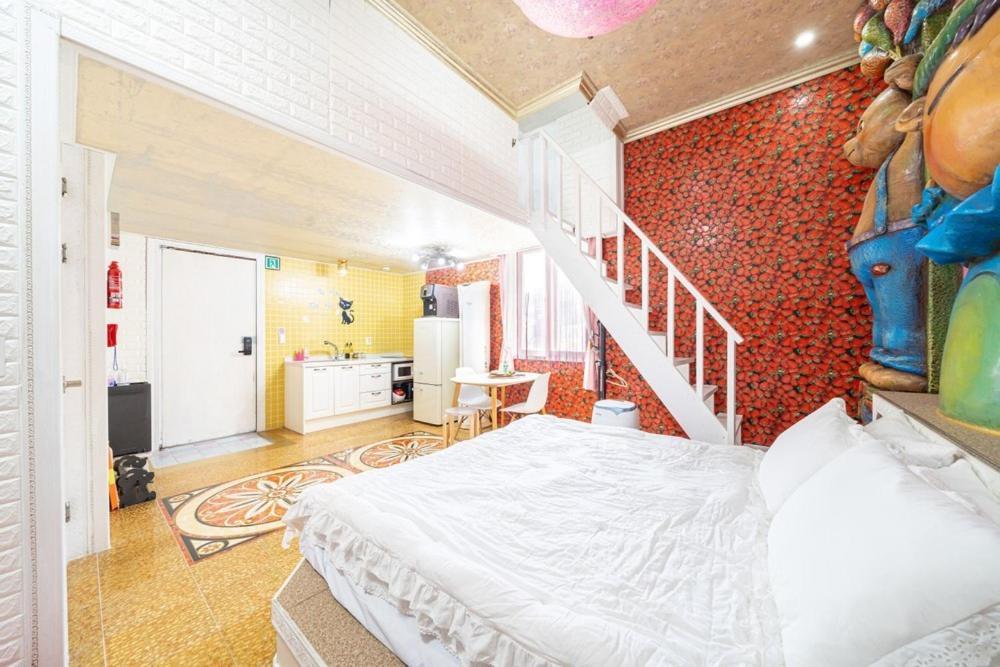 Lala Land Pet Friendly Pension Gyeongju Bagian luar foto